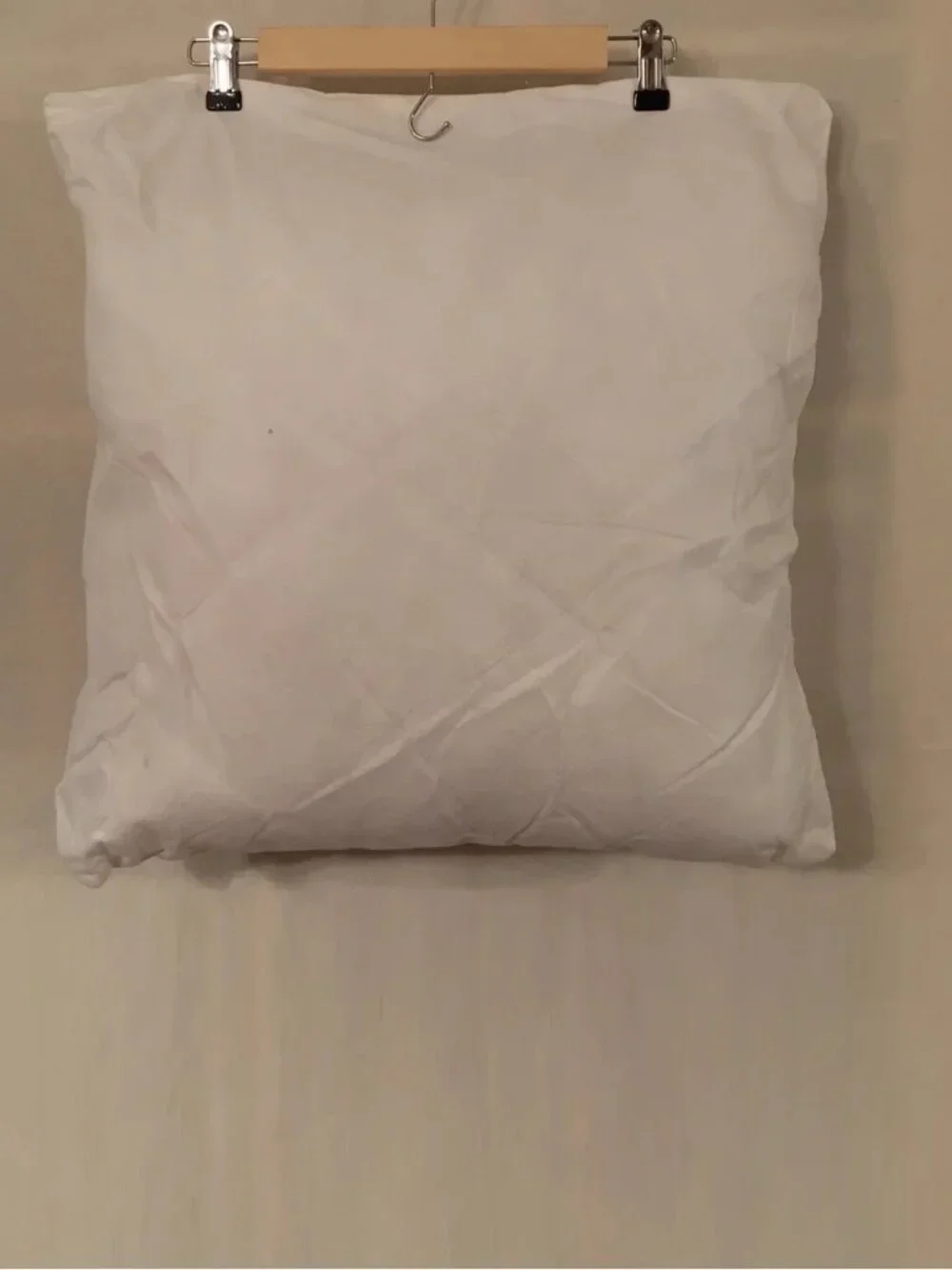 Pottery Barn excellent gently